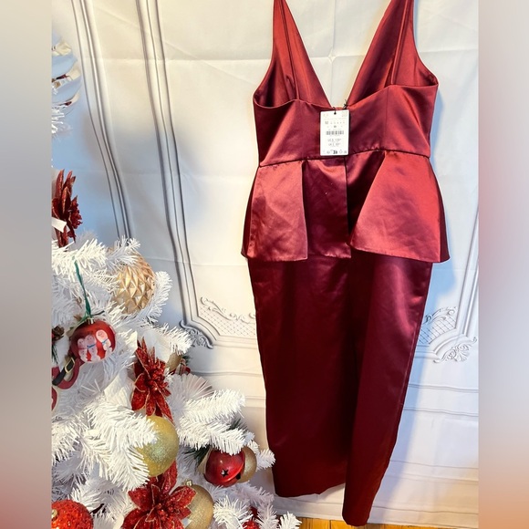 NWT Zara HEAVYWEIGHT satin
PEPLUM DRESS-M
🚨FIRM PRICE NO DISCOUNT - Picture 7 of 15